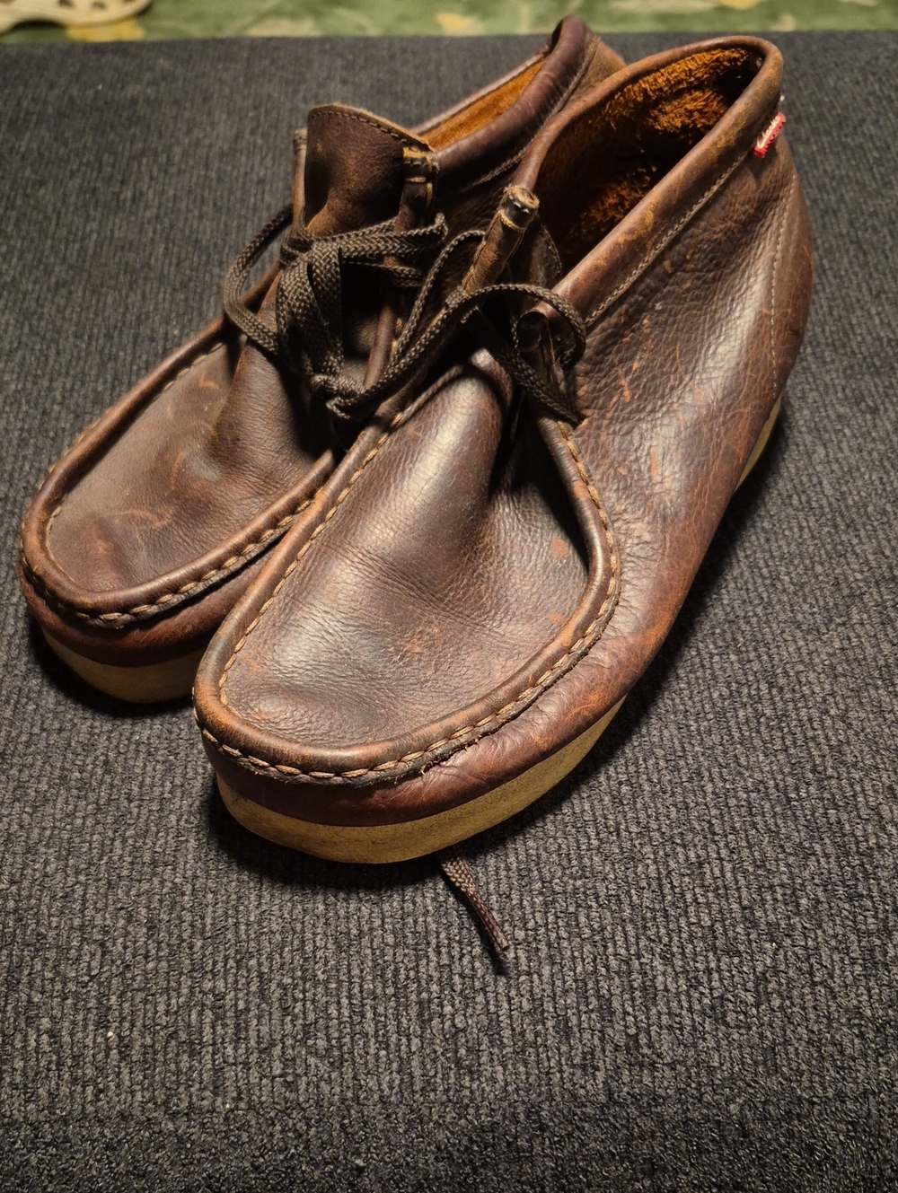 Clarks Men’s Brown Leather Chukka Wallabee Boots